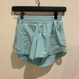 Lululemon Size 4 Hotty Hot shorts